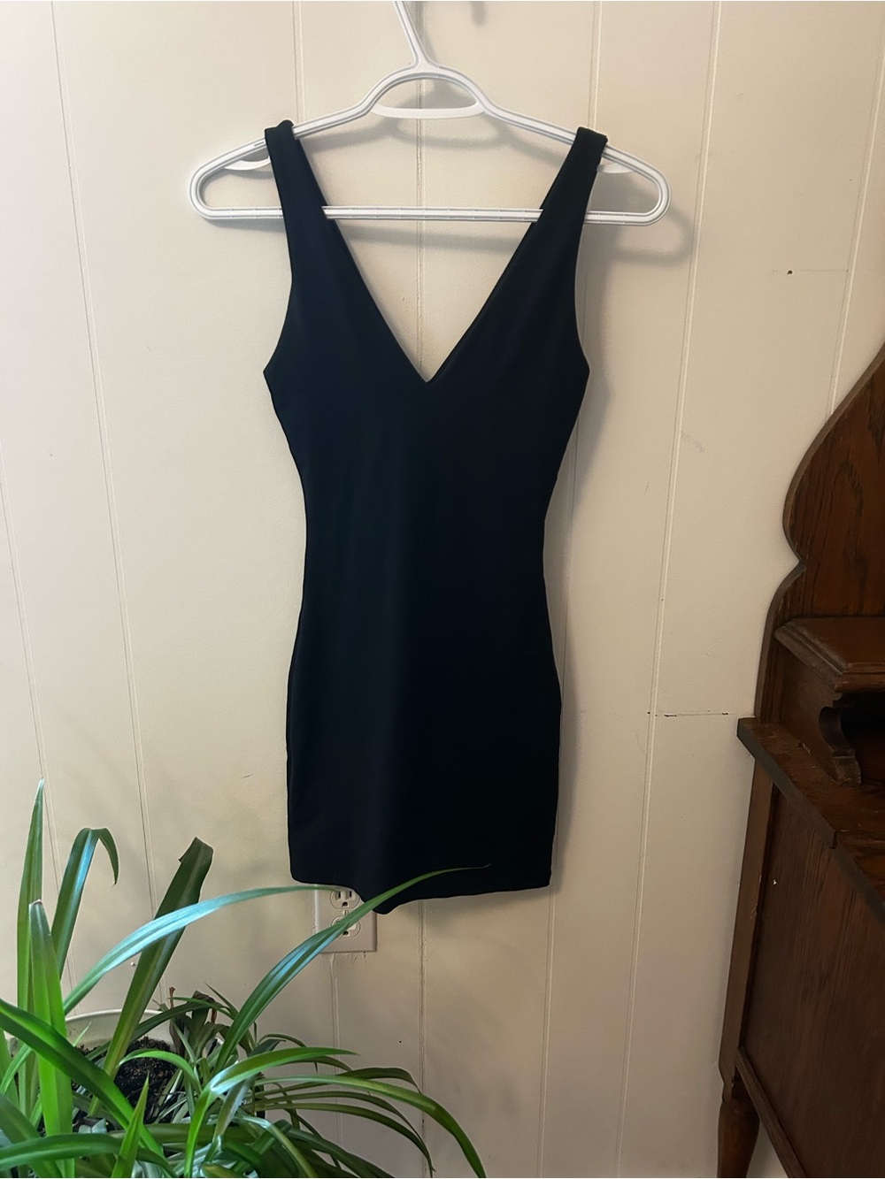 Babaton contour Black V-Neck Bodycon Dress